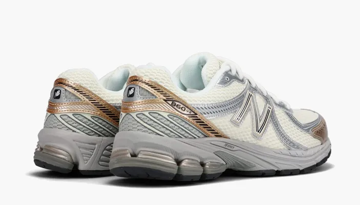 Кроссовки New Balance 860v2 «Sea Salt Gold Metallic» бежевый