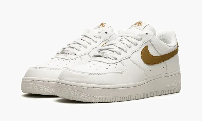 Кроссовки Air Force 1 LO NEXT NATURE WMNS «Bronzine» белый