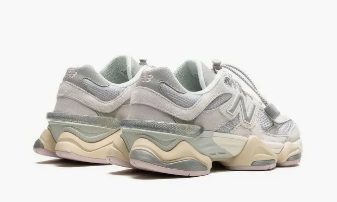 Кроссовки New Balance 9060 «Grey Lilac» белый