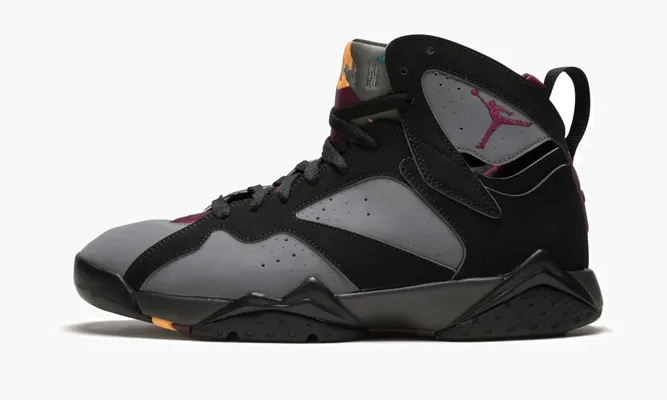 Кроссовки Air Jordan 7 Retro «Bordeaux 2015» черный