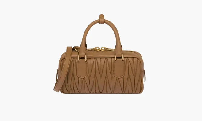 Сумки Miu Miu Matelassé Nappa Leather Mini Arcadie Bag «Caramel» коричневый