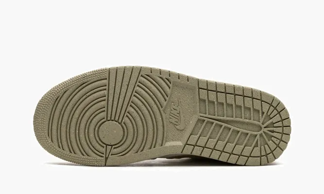 Кроссовки Air Jordan 1 Low WMNS «Team Gold / Sail» золотой