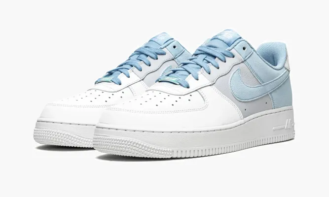 Кроссовки Air Force 1 '07 LV8 «Psychic Blue» белый,lightBlue
