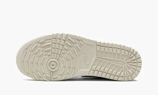 Кроссовки Air Jordan 1 Low Golf «Phantom Volt» белый