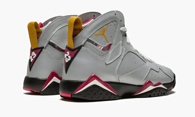 Кроссовки Air Jordan 7 Retro «Reflections Of A Champion» серебряный