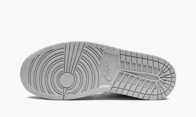 Кроссовки Air Jordan 1 Mid SE WMNS «Light Steel Grey» серый