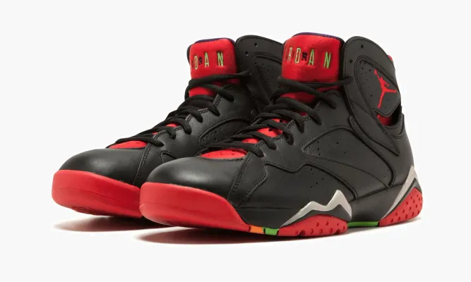 Кроссовки Air Jordan 7 Retro «Marvin The Martian» черный