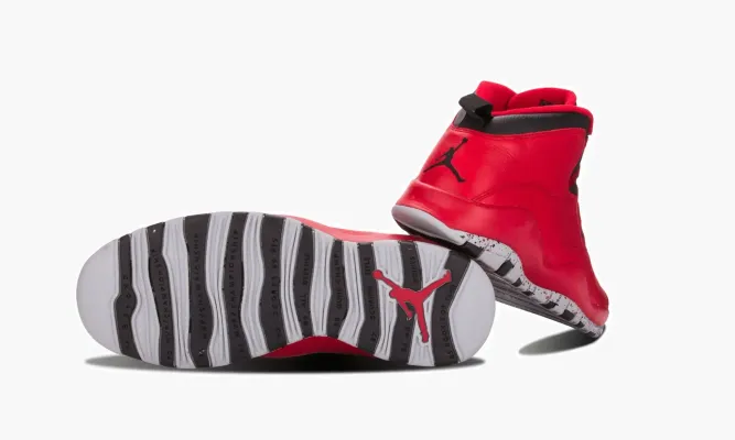 Кроссовки Air Jordan 10 Retro 30th «Bulls Over Broadway» красный