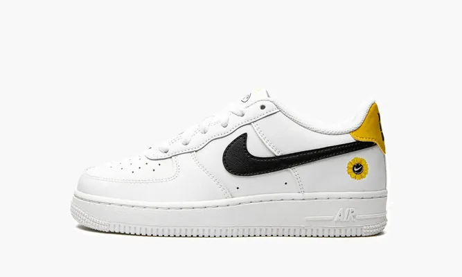 Кроссовки Air Force 1 LV8 (GS) «Have a Nike Day - Daisy» белый