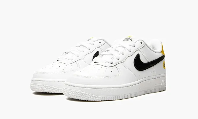 Кроссовки Air Force 1 LV8 (GS) «Have a Nike Day - Daisy» белый
