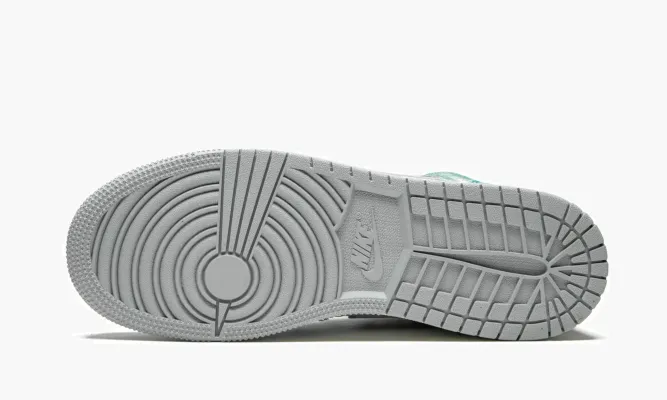 Кроссовки Air Jordan 1 Retro High OG GS «Turbo Green» зеленый