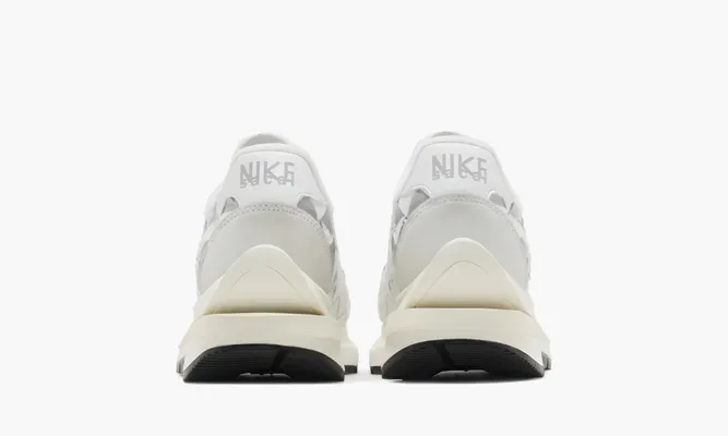 Кроссовки Nike Jean Paul Gaultier X Sacai X Vaporwaffle Woven «White» белый