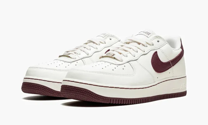 Кроссовки Air Force 1 '07 Craft «Dark Beetroot» белый