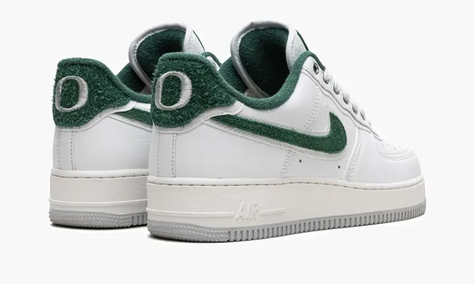 Кроссовки Air Force 1 Low '07 UO Prem «University of Oregon» белый