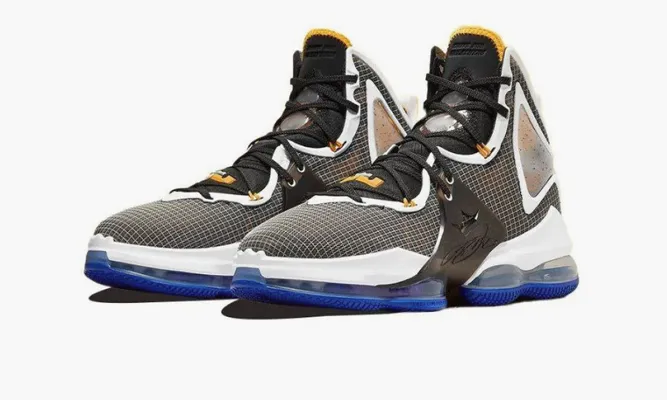 Для баскетбола Nike Lebron 19 Hardwood Classic черный
