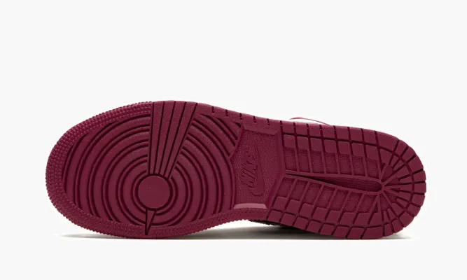 Кроссовки Air Jordan 1 Low GS «Noble Red» серый