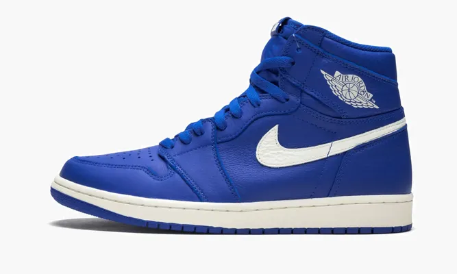 Кроссовки Air Jordan 1 Retro High OG «Hyper Royal» синий