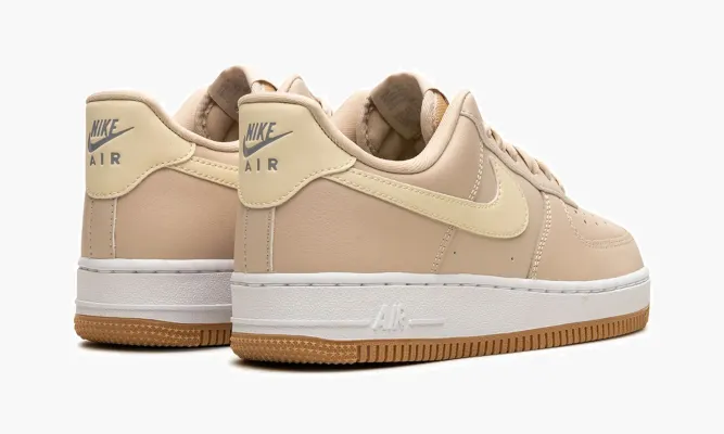 Кроссовки Air Force 1 LO WMNS «Sanddrift / Coconut Milk» бежевый