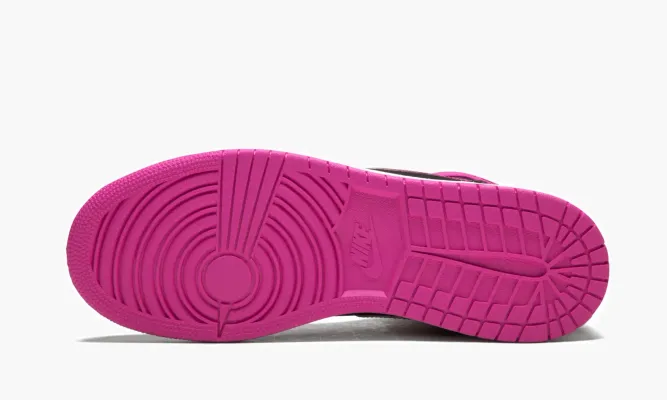 Кроссовки Air Jordan 1 Retro High GS «Black / Vivid Pink» черный