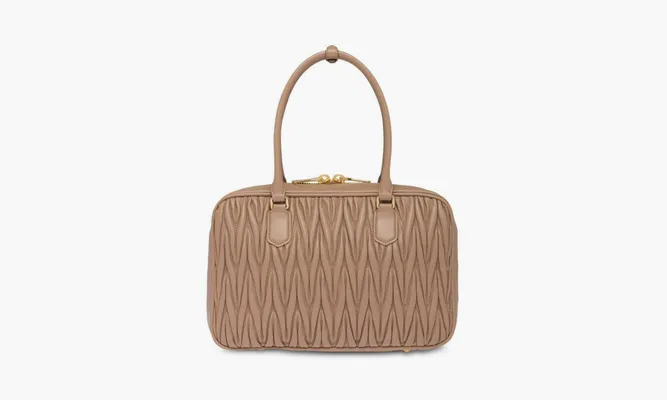 Сумки Miu Miu Matelassé Nappa Leather Arcadie Bag «Sand Beige» бежевый