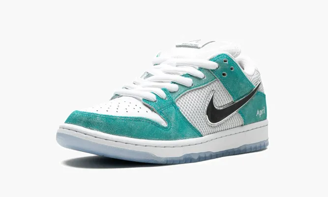 Кроссовки Nike SB Dunk Low «April Skateboards» зеленый