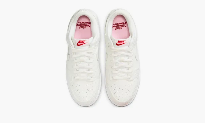 Кроссовки Nike Dunk Low WMNS «Give Her Flowers» белый