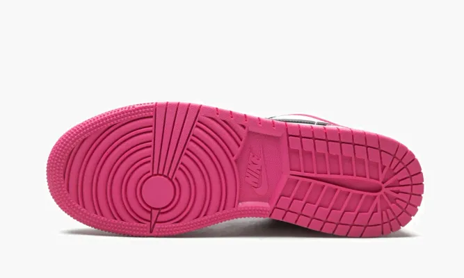 Кроссовки Air Jordan 1 Low SE GS «Black / Active Fuchsia» черный