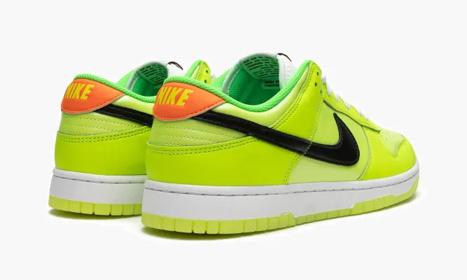 Кроссовки Nike Dunk Low «Glow In The Dark» зеленый