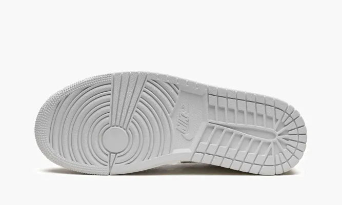 Кроссовки Air Jordan 1 Low SE Craft «Tech Grey» серый