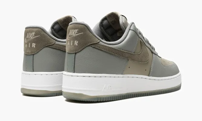 Кроссовки Air Force 1 '07 LV8 «Dark Stucco» зеленый