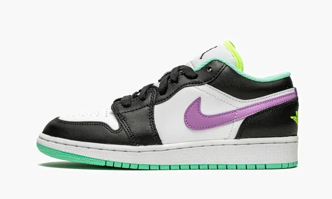 Кроссовки Air Jordan 1 Low GS «Black / Violet Shock / Green Glow» белый