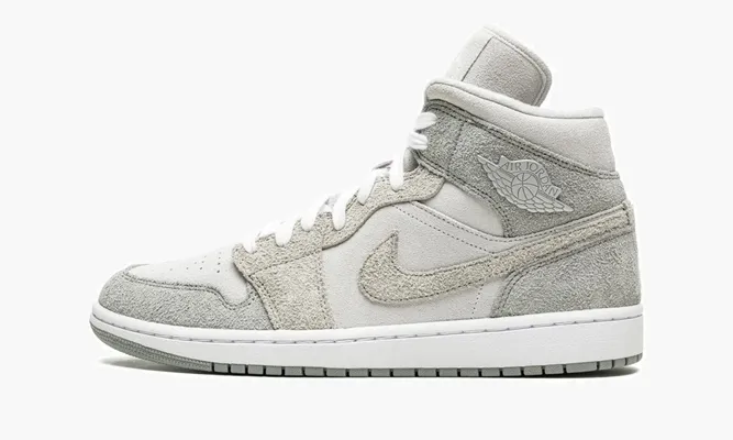 Кроссовки Air Jordan 1 Mid SE WMNS «Grey Fleece» серый