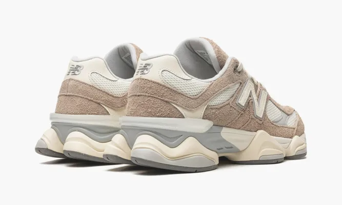 Кроссовки New Balance 9060 «Driftwood» бежевый