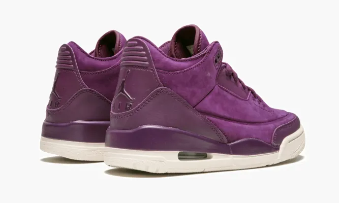 Кроссовки Air Jordan 3 Retro WMNS «Bordeaux» фиолетовый
