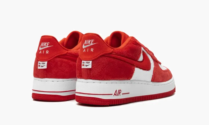 Кроссовки Air Force 1 Low GS «Valentines Day 2024» красный,белый