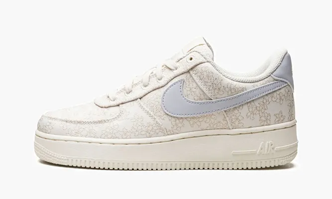 Кроссовки Air Force 1 '07 SE JACQ WMNS «Flower Embroidery» белый
