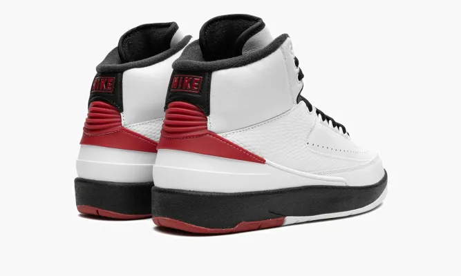 Кроссовки Air Jordan 2 Retro OG WMNS «Chicago 2022» белый