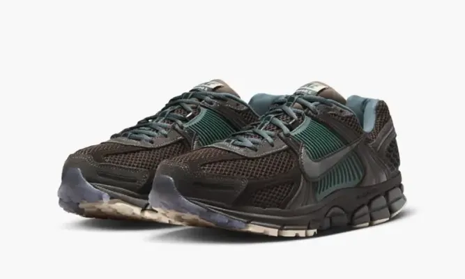 Кроссовки Nike Zoom Vomero 5 «Prm» коричневый