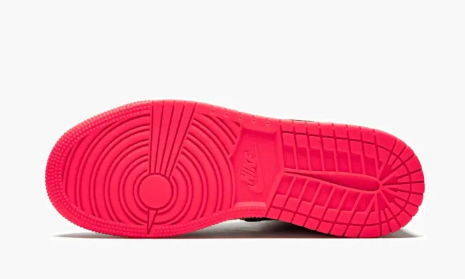 Кроссовки Air Jordan 1 Mid GS «Wolf Grey Racer Pink» серый