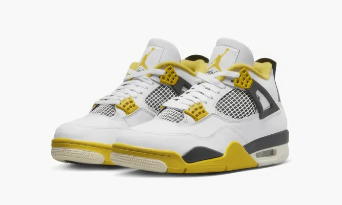 Кроссовки Air Jordan 4 Retro WMNS «Vivid Sulfur» желтый