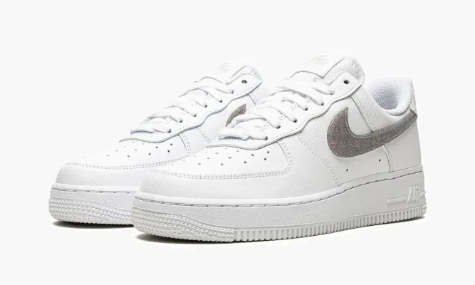 Кроссовки W Air Force 1 '07 ESS «Glitter Swoosh - Canyon Purple» белый