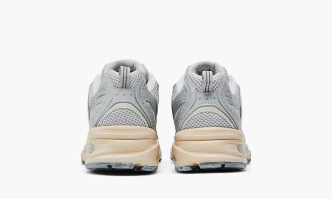 Кроссовки New Balance 530 «Silver Moonbeam Distressed» серебряный