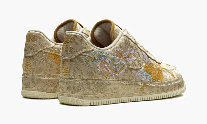 Кроссовки Air Force 1 Low WMNS «Year of the Dragon 2024» кремовый