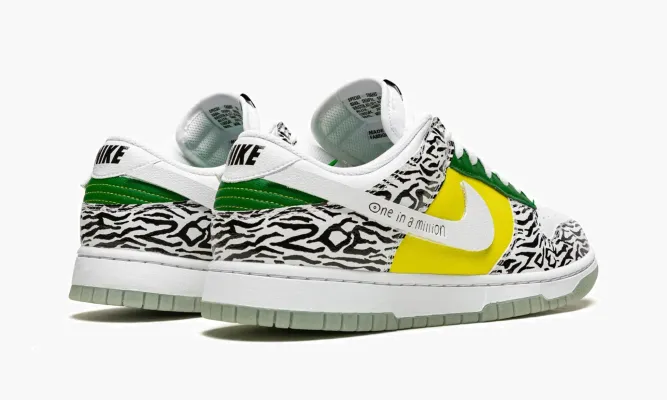 Кроссовки Nike Dunk Low «Doernbecher 2022» белый