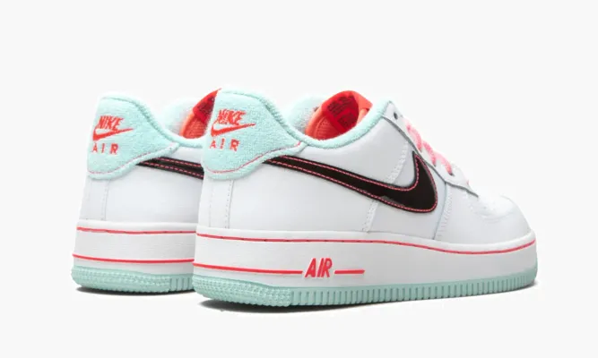 Кроссовки Air Force 1 '07 LV8 GS «White / Atomic Pink» белый