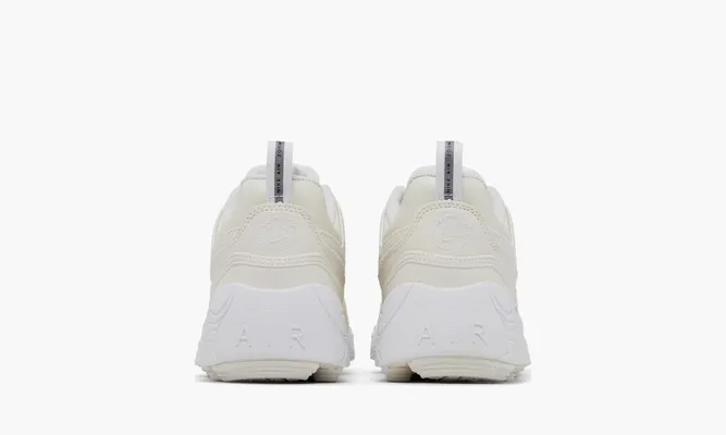 Кроссовки Travis Scott x Nike Zoom Field Jaxx SP «Sail» бежевый