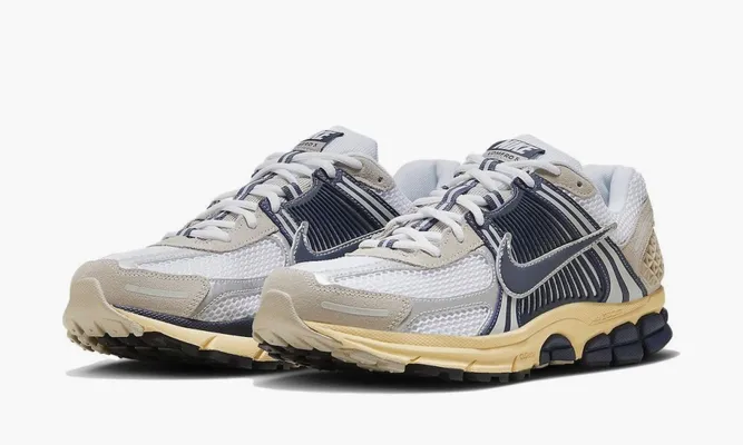 Кроссовки Nike Zoom Vomero 5 «Thunder Blue Cream» кремовый