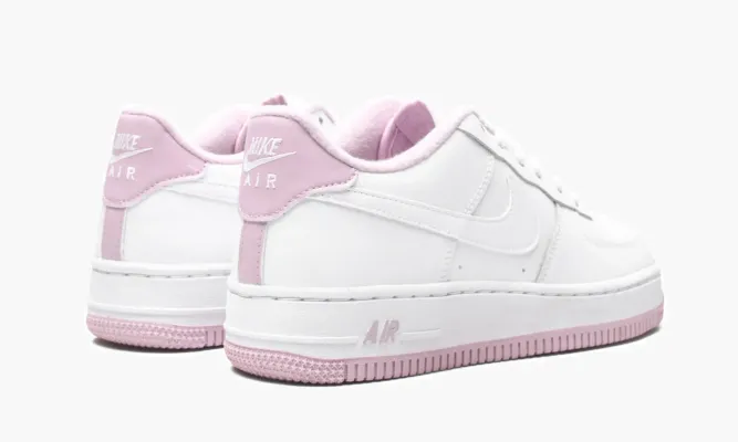 Кроссовки Air Force 1 Low GS «White / Iced Lilac» белый