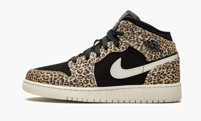 Кроссовки Air Jordan 1 Mid SE GS «Cheetah» черный
