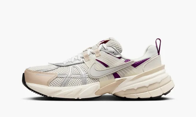 Кроссовки Nike V2k Run WMNS Premium «Light Bone» белый